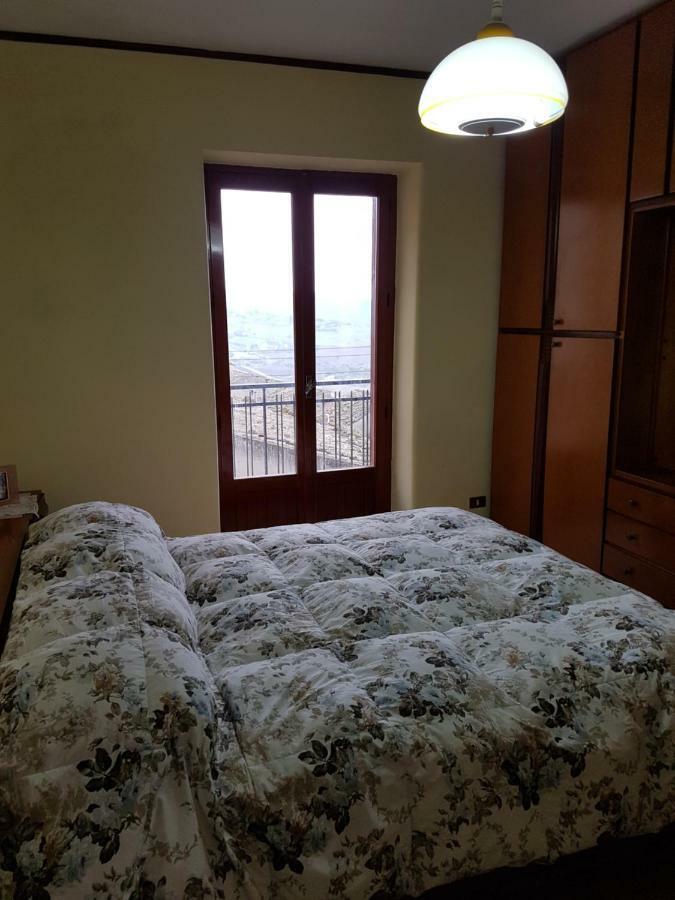 La Nicchia di Gangi Apartment Bagian luar foto