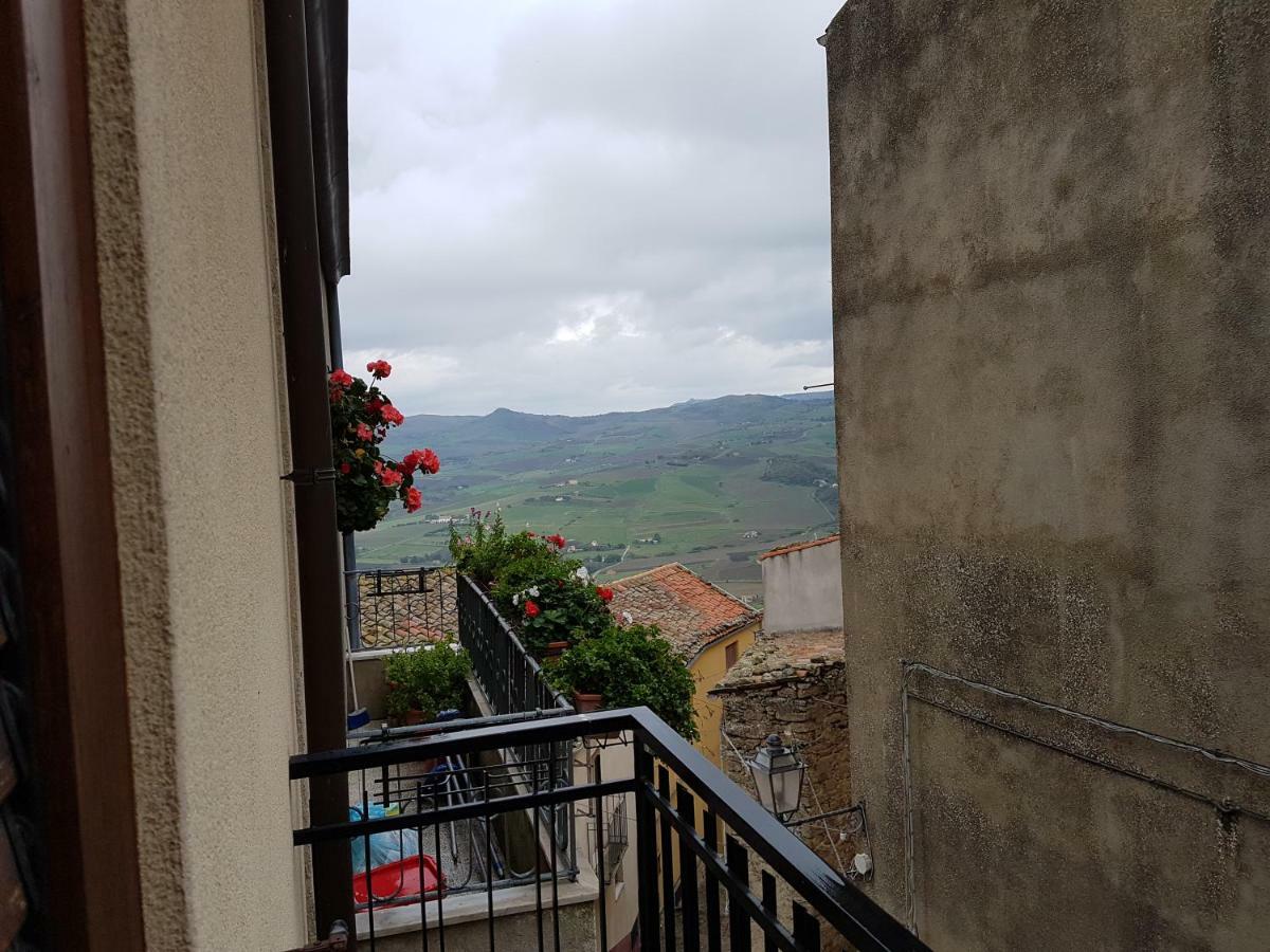 La Nicchia di Gangi Apartment Bagian luar foto