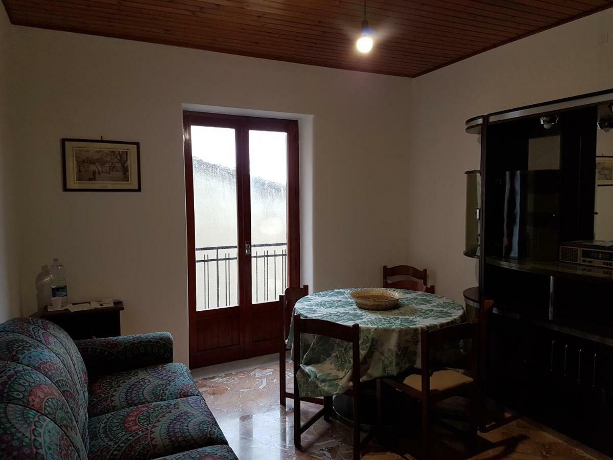 La Nicchia di Gangi Apartment Bagian luar foto