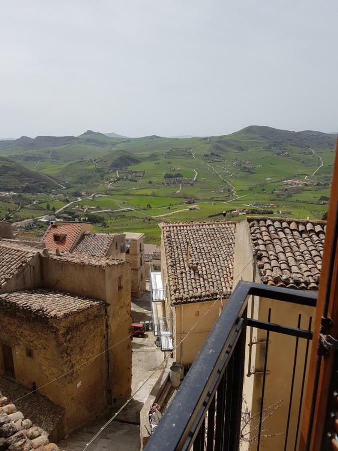 La Nicchia di Gangi Apartment Bagian luar foto
