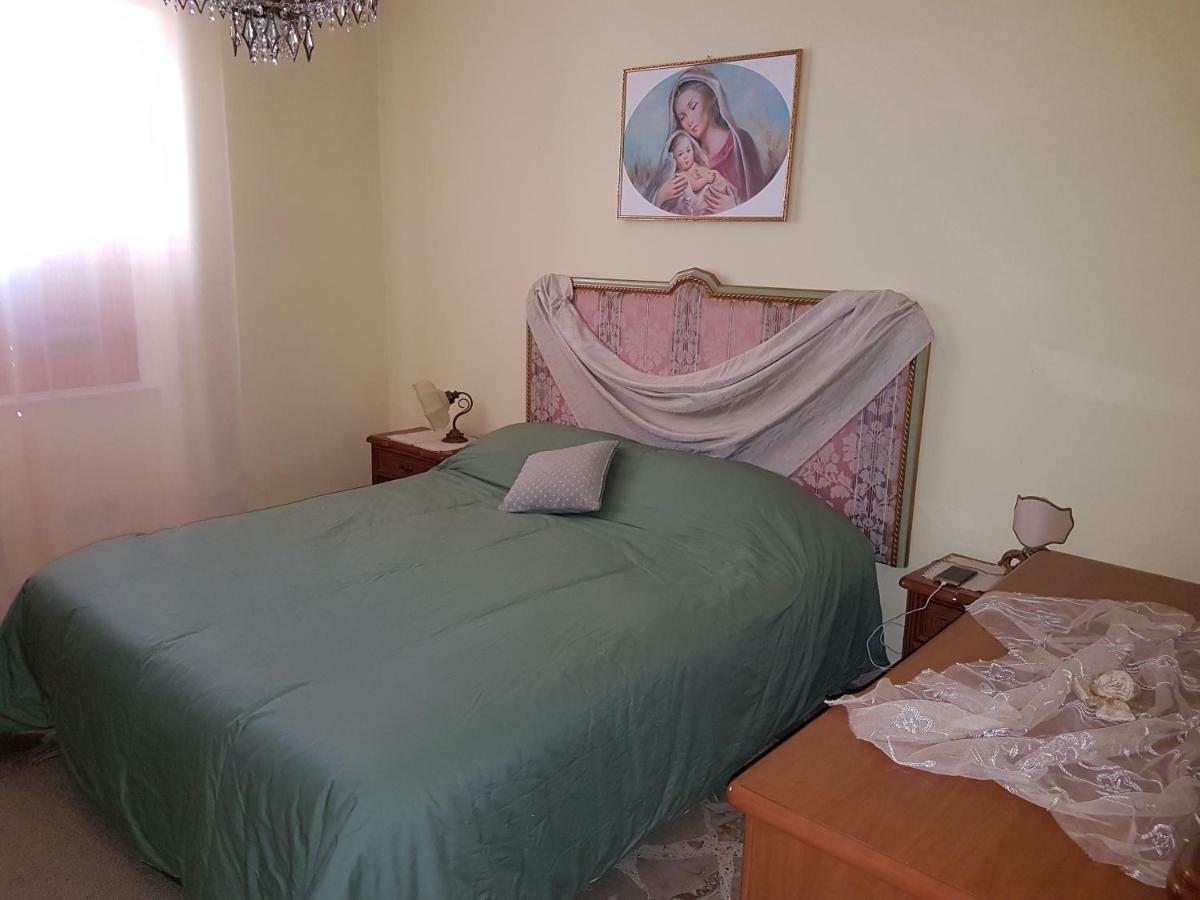 La Nicchia di Gangi Apartment Bagian luar foto